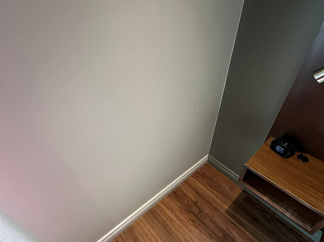 诺曼丁套房酒店主图