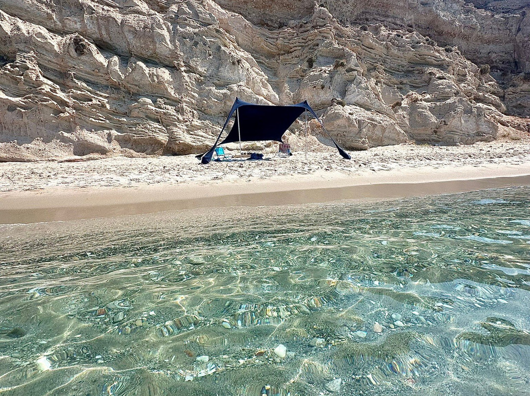 Firiplaka Beach-米洛斯岛必去景点