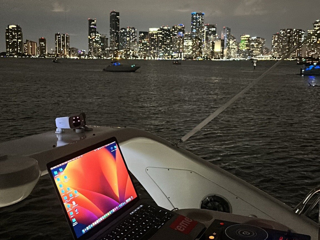 Miami Yacht Charter-迈阿密海滩必去景点