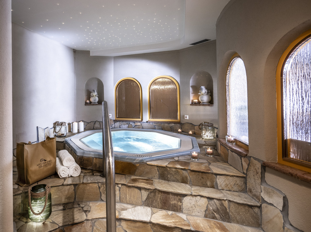 Fai della Paganella酒店住宿-Hotel Arcobaleno Dolomites