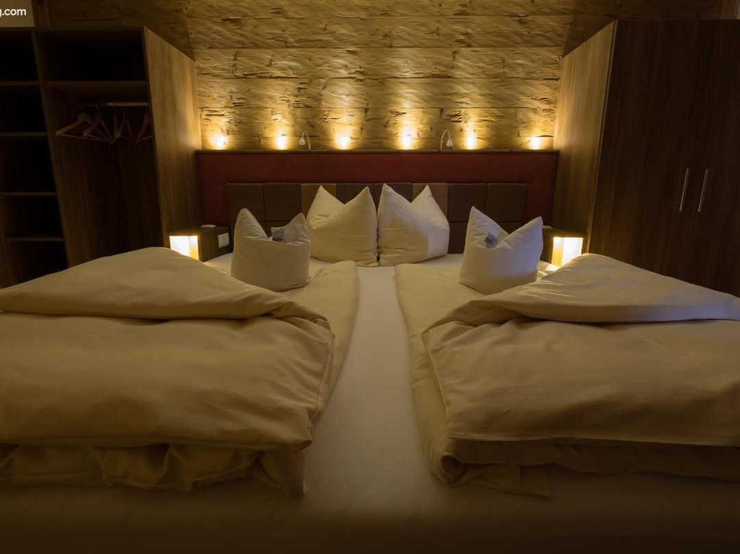 祖姆朗格兰德酒店主图