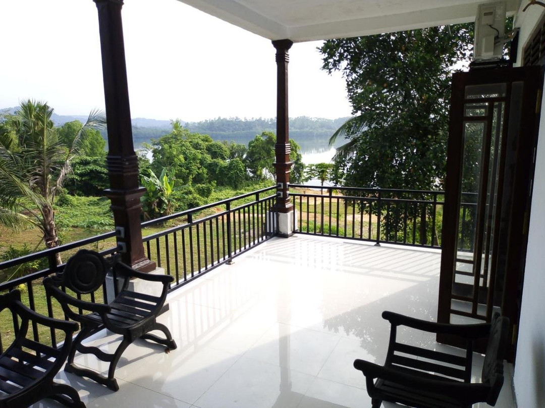 Lake Villa