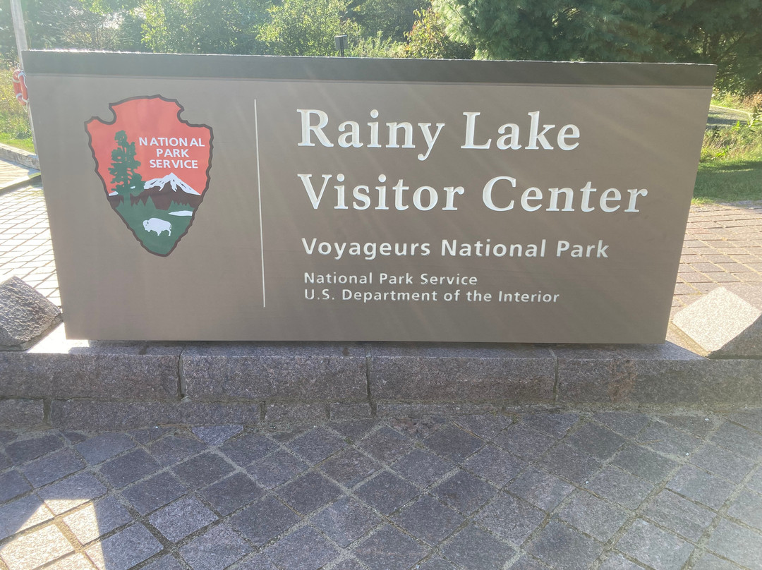 Rainy Lake Visitor Center景点图片