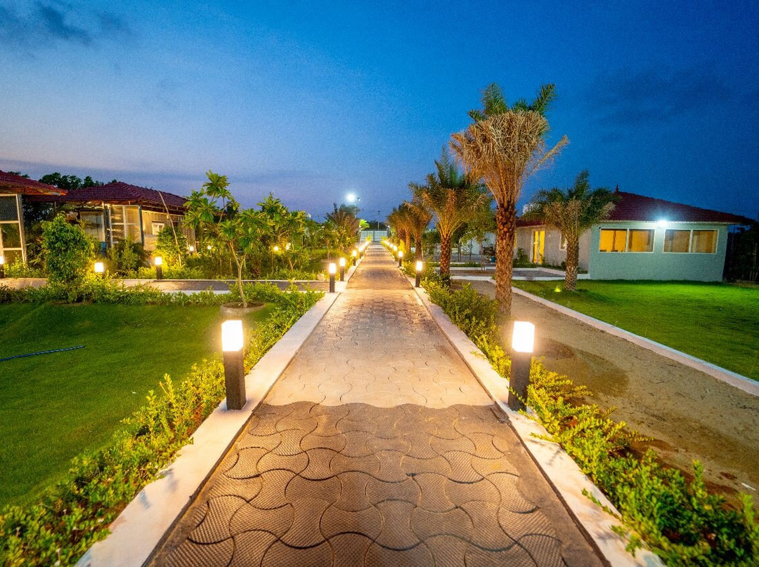 Dusk And Dawn Beach Resort