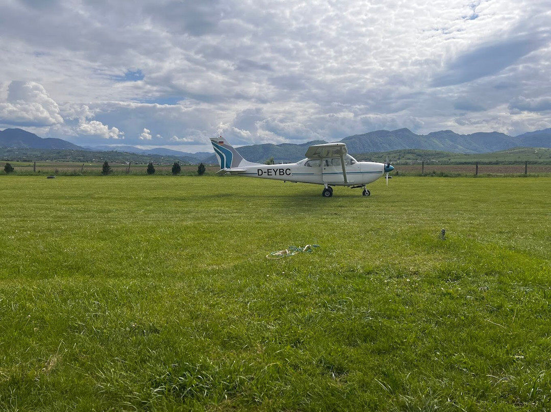 Zbor Cu Avionul