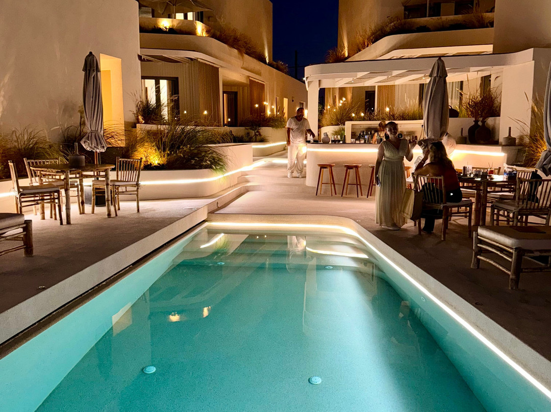 White Pebble Suites主图