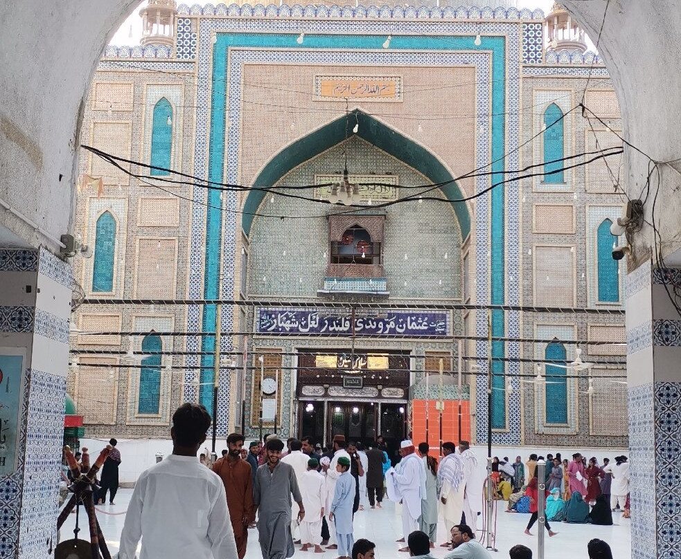 Lal Shahbaz Qalandar Shrine景点图片