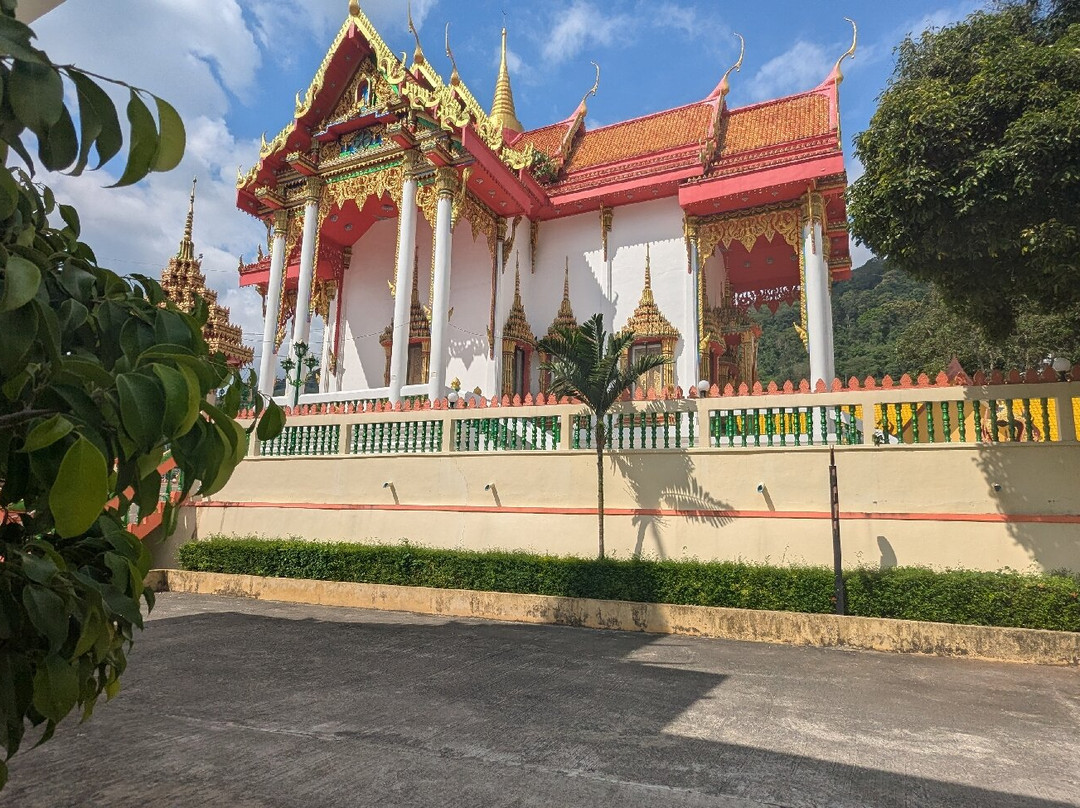 芭东寺-芭东海滩必去景点