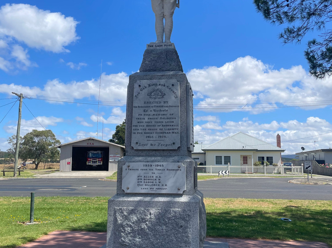 Yinnar War Memorial景点图片