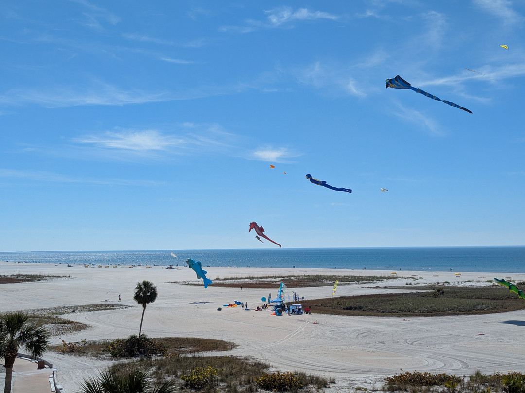 冲浪海滩度假酒店主图