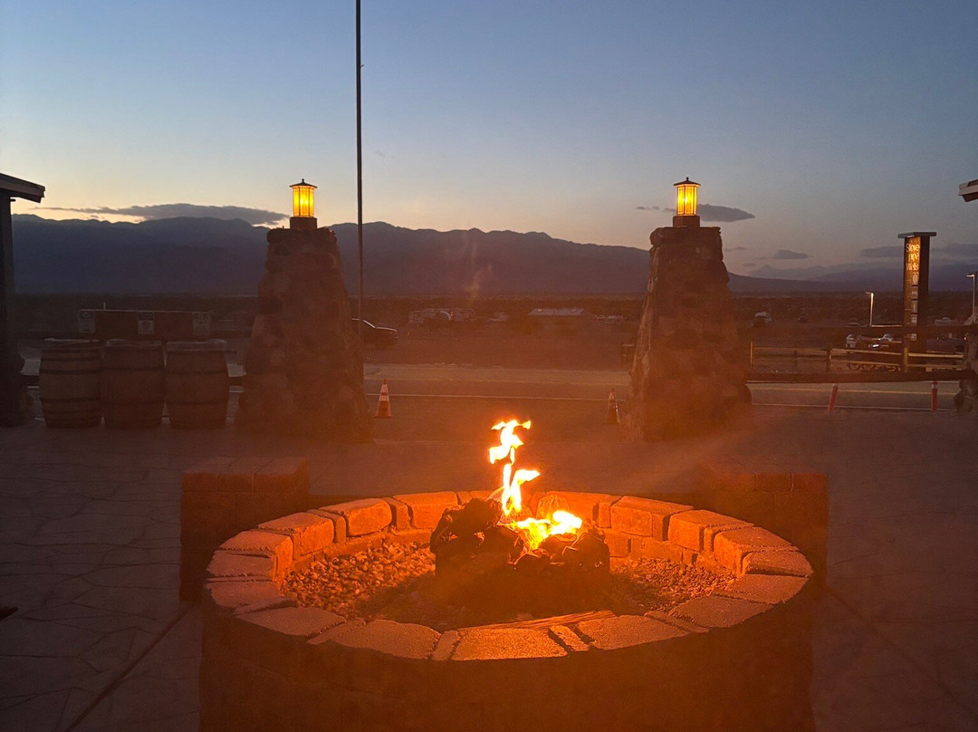炉管井村酒店 - 公园内主图
