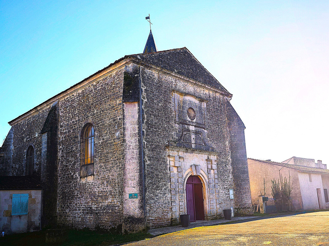 Église Saint-Mathurin de La Benâte景点图片