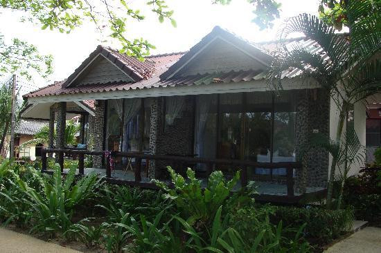 南努尔海滨度假酒店主图