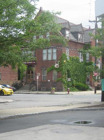 老法官大厦酒店主图