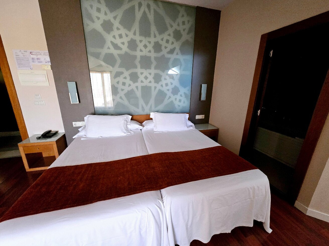 格拉纳达宫殿酒店主图