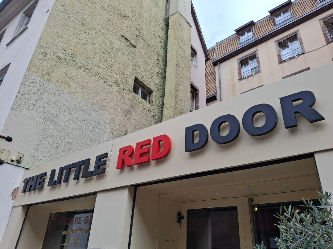 The Little Red Door景点图片