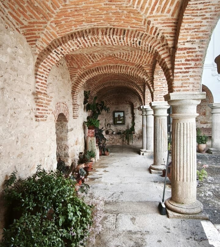 Convento de El Palancar-Pedroso de Acim必去景点