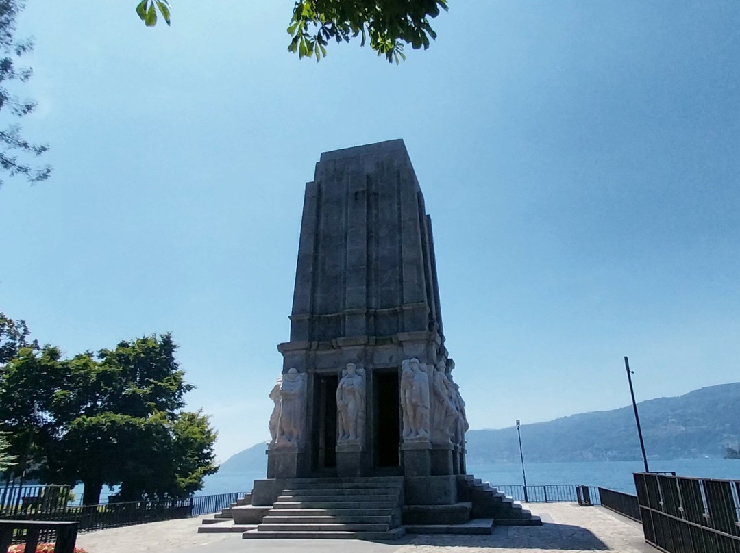 丽都拉佩拉尼拉酒店主图