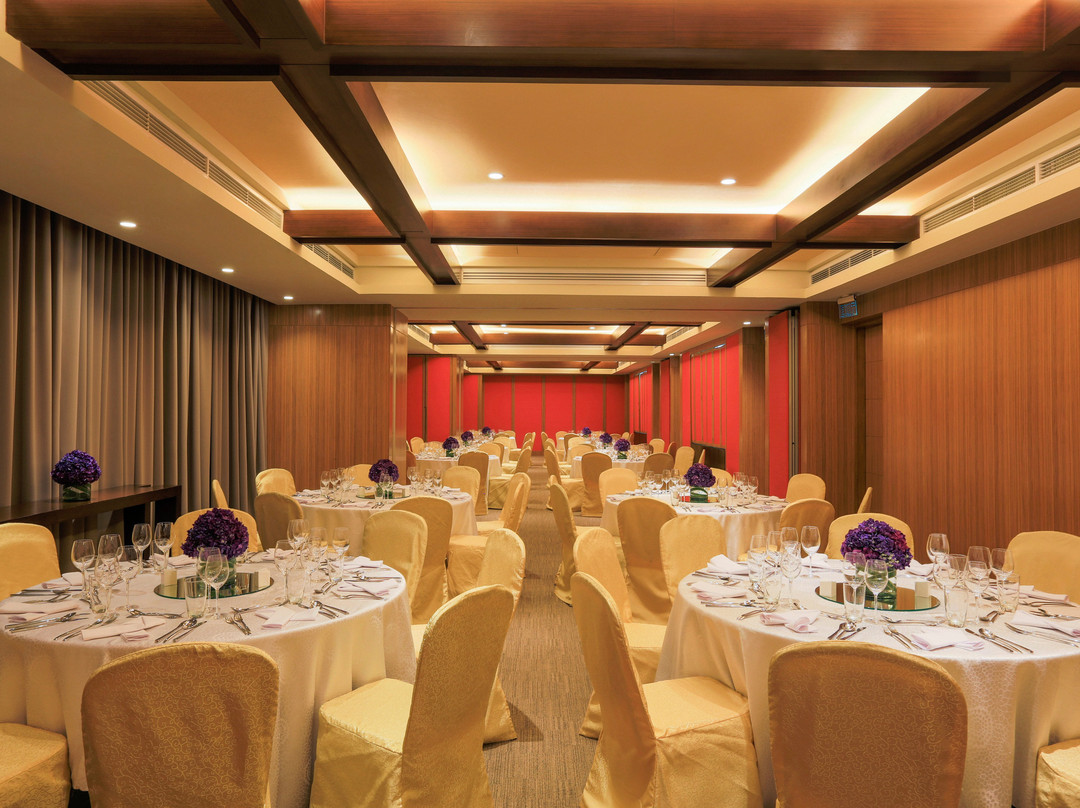 马卡蒂套房假日酒店主图