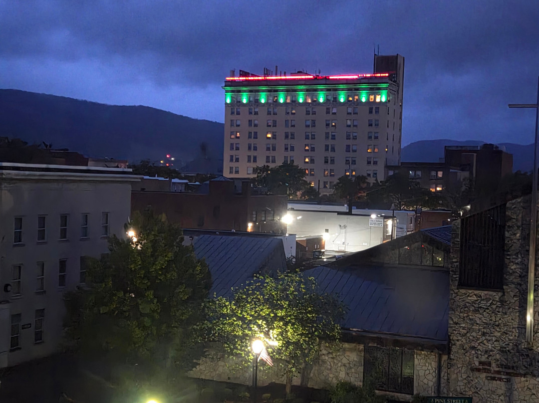 City Hall Grand Hotel主图