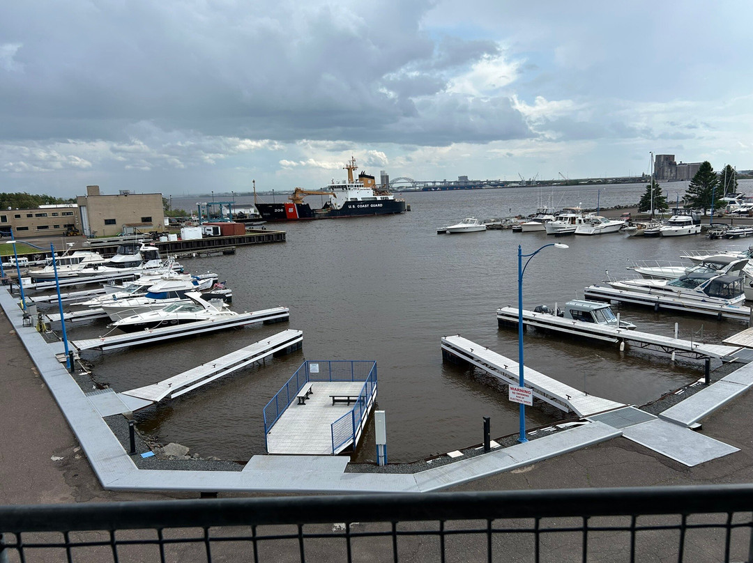 Park Point Marina Inn主图