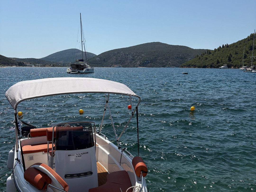 A La Carte Yachting - Boat Rentals