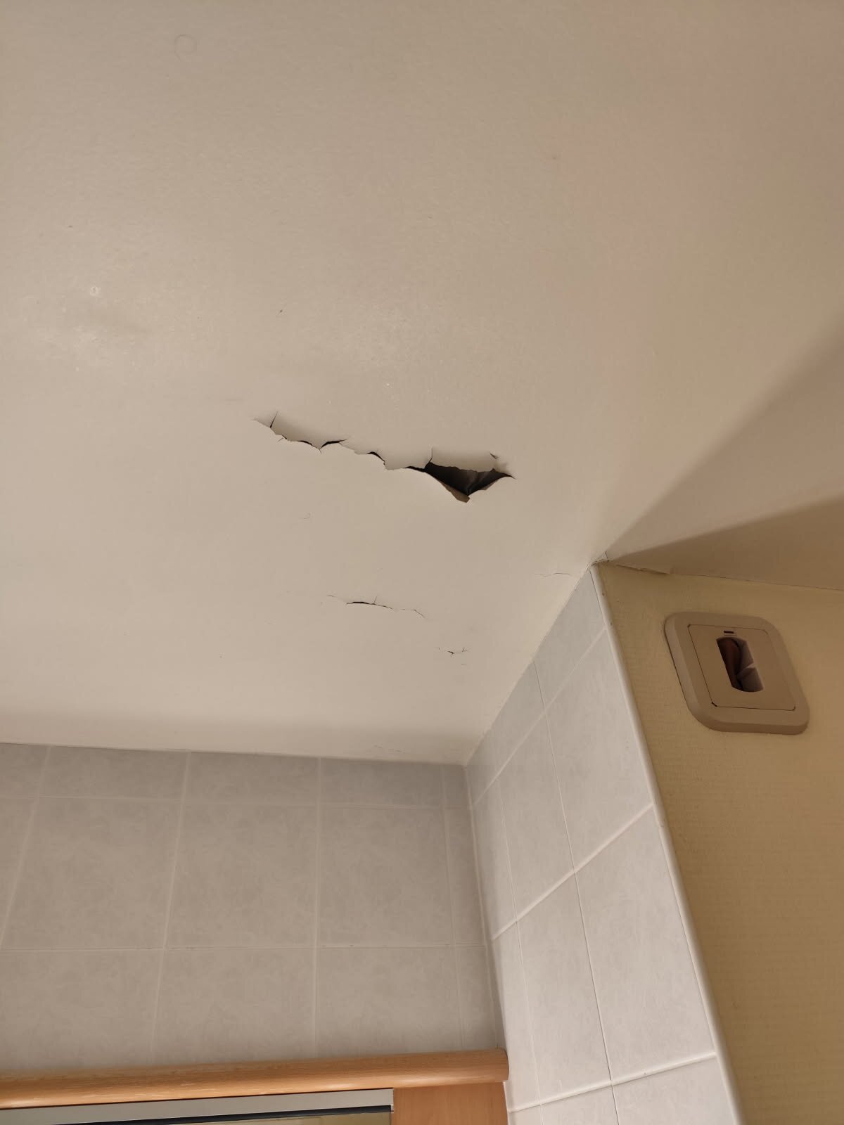 宜必思圣布里克菲尼亚克酒店-浴室