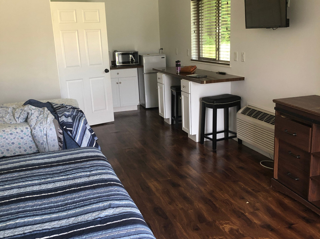 Holiday Shores Campground & Resort主图