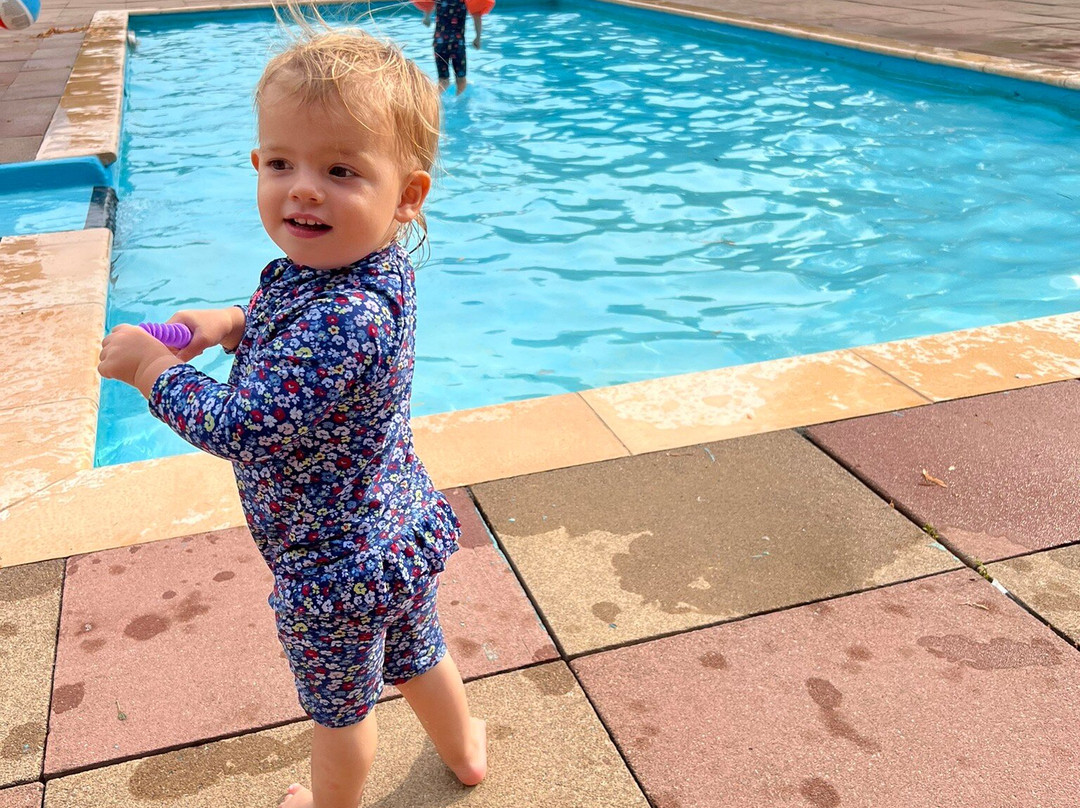 Bourne Outdoor Pool-Bourne必去景点