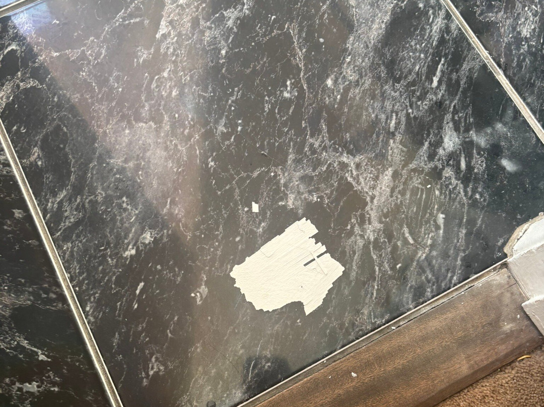 埃伯雷酒店主图