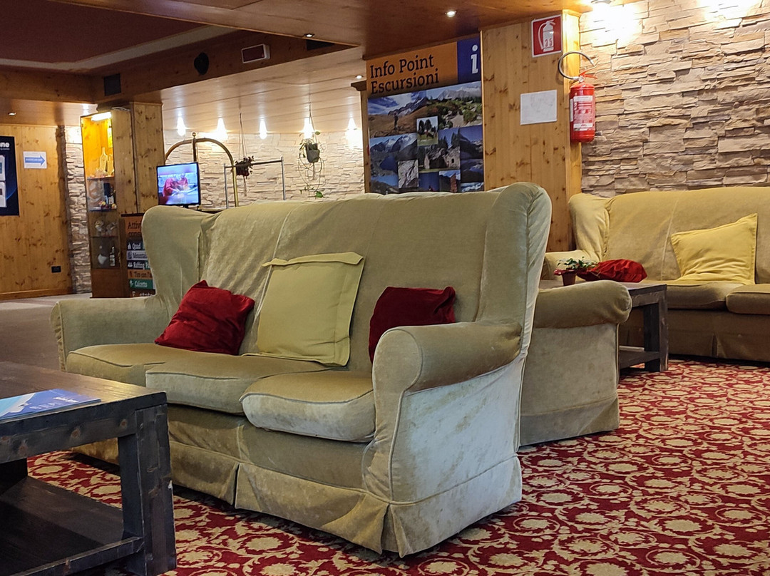 Hotel Piandineve主图