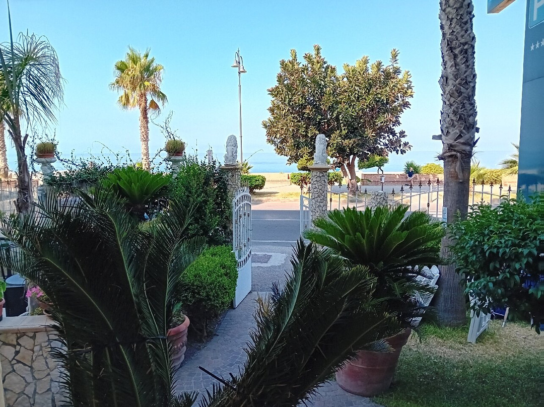 Cridda Hotel & Restaurant主图