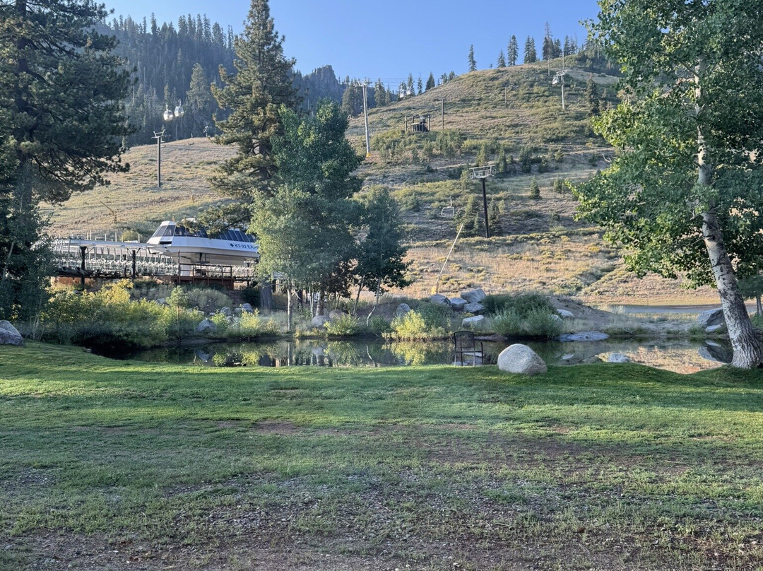 Palisades Tahoe Lodge主图