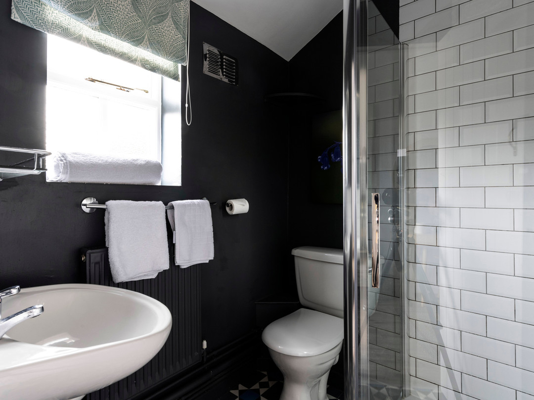 Fonthill Bishop酒店住宿-Riverbarn Kitchen and Bed & Breakfast