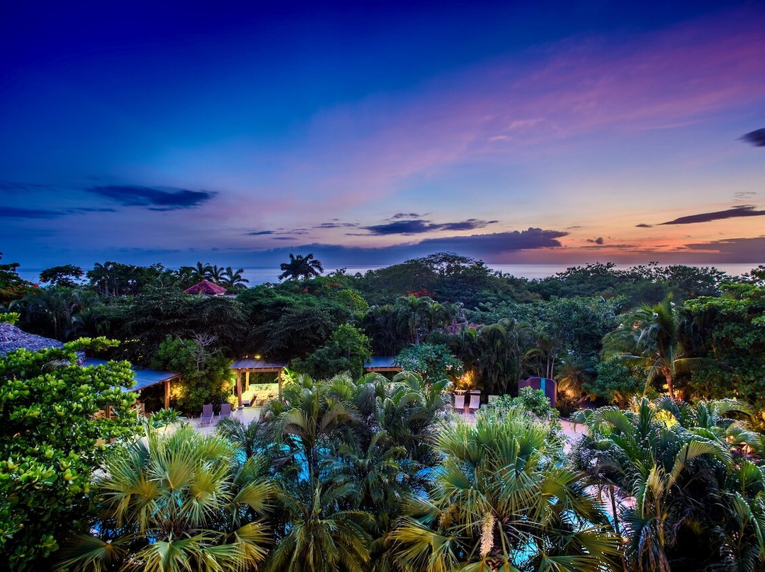 Vajra Sol Yoga Retreats-圣特雷莎必去景点