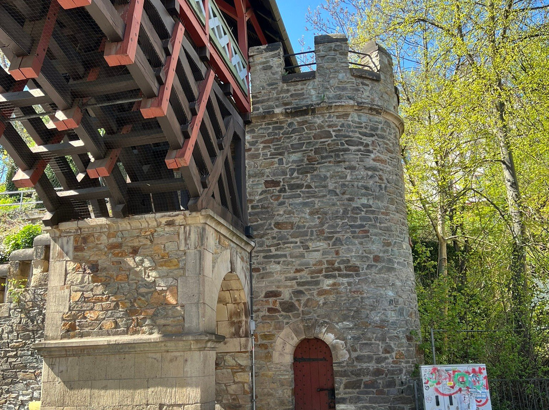 Heidenmauer mit Römertor-威斯巴登必去景点