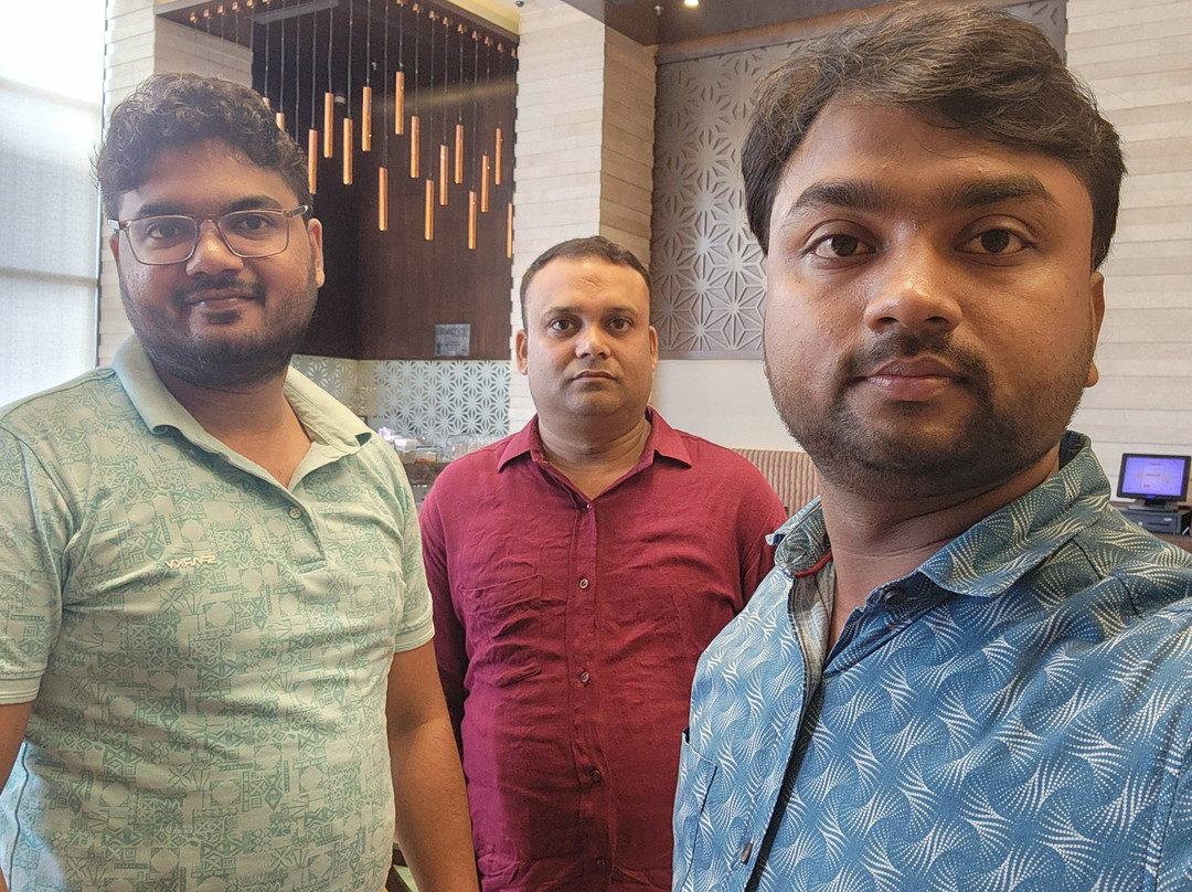 Nirvana Sarovar Portico主图