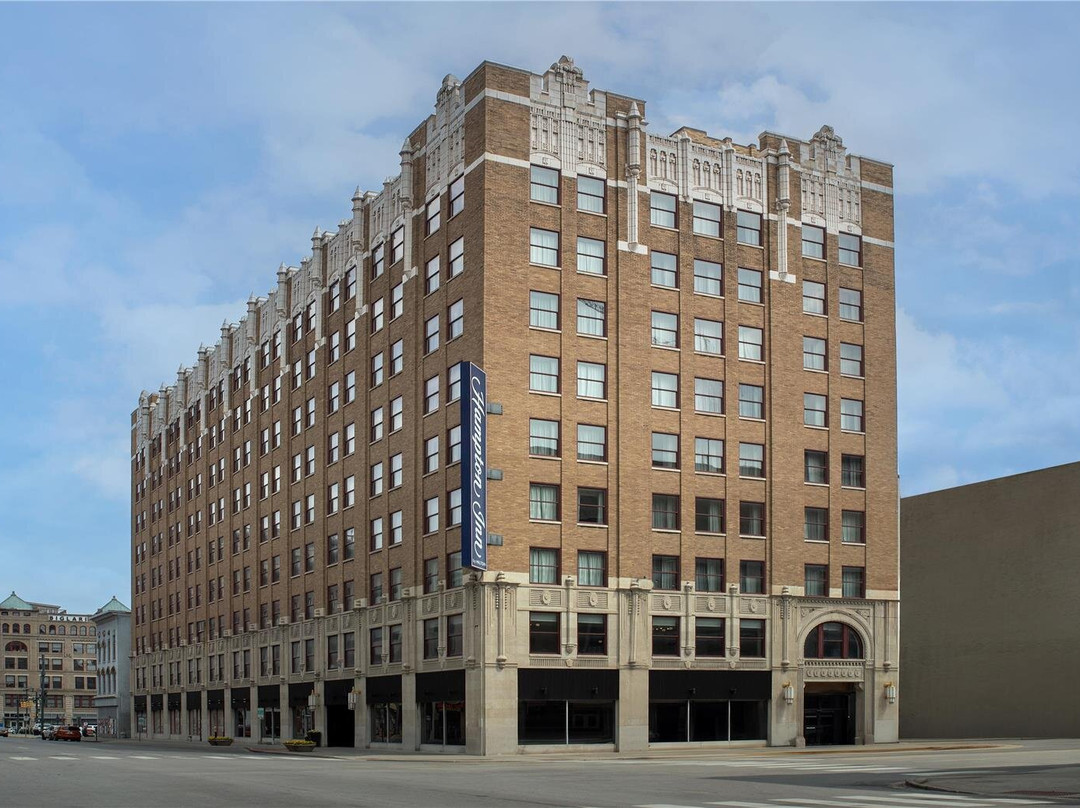 Hampton Inn Indianapolis Downtown Across from Circle Centre