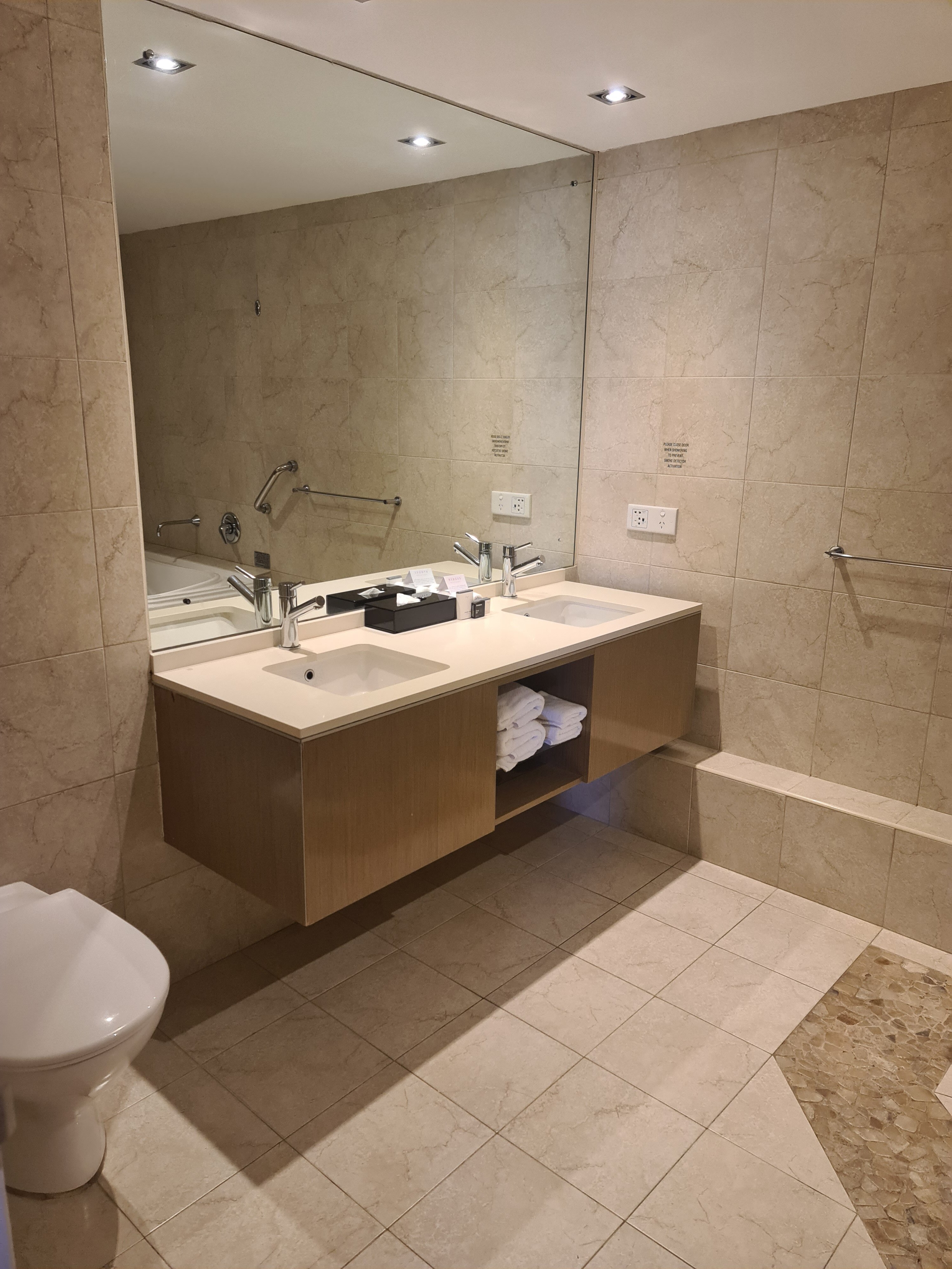 弗里曼特尔滨海酒店-浴室