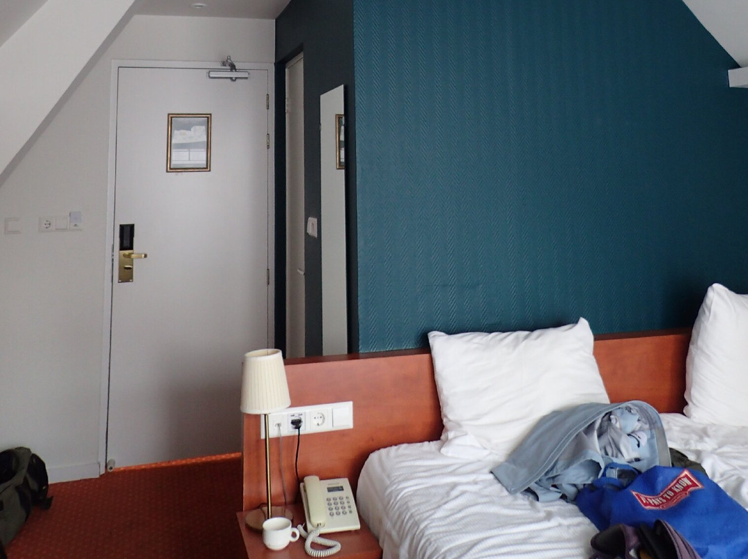 Ambassador City Centre Hotel主图