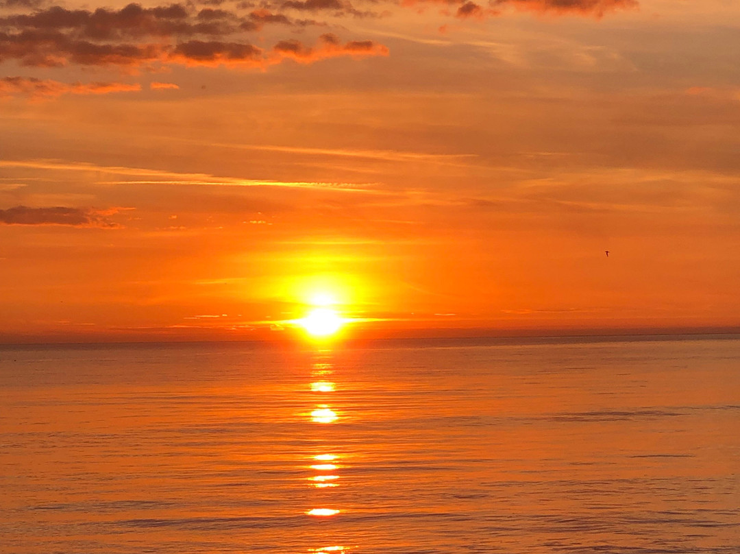 Sunset Bay Wellbeing Retreats-Tywyn必去景点