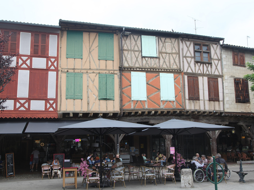 Place des Couverts-Mirepoix必去景点