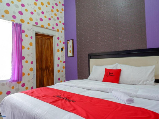 RedDoorz near Stasiun Kebumen