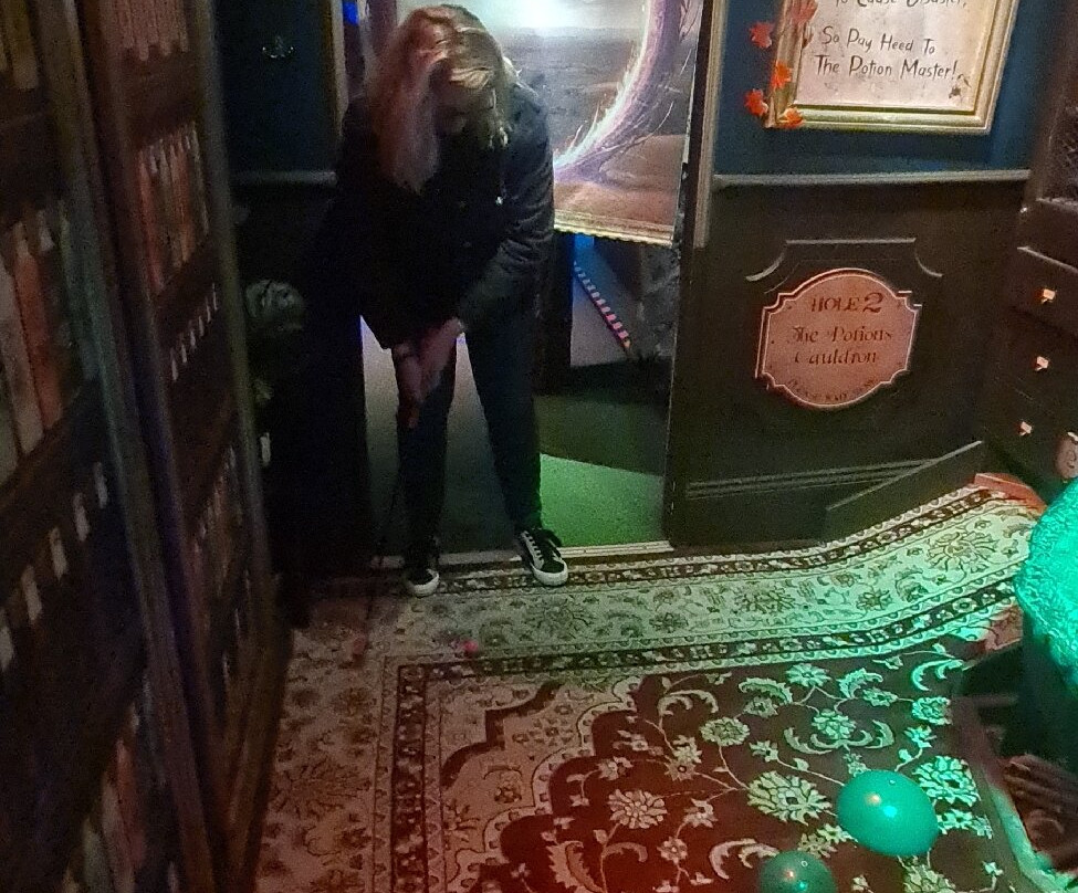 The Hole In Wand Chester-切斯特必去景点