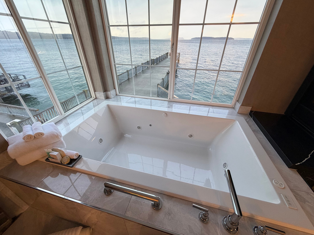 银云客栈酒店-慕基特奥海滨主图