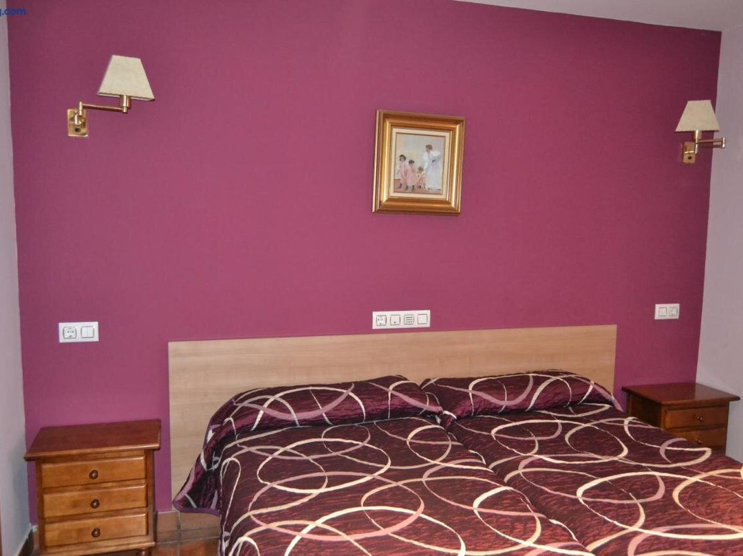 Los Villares de Soria酒店住宿-Hostal Arevacos