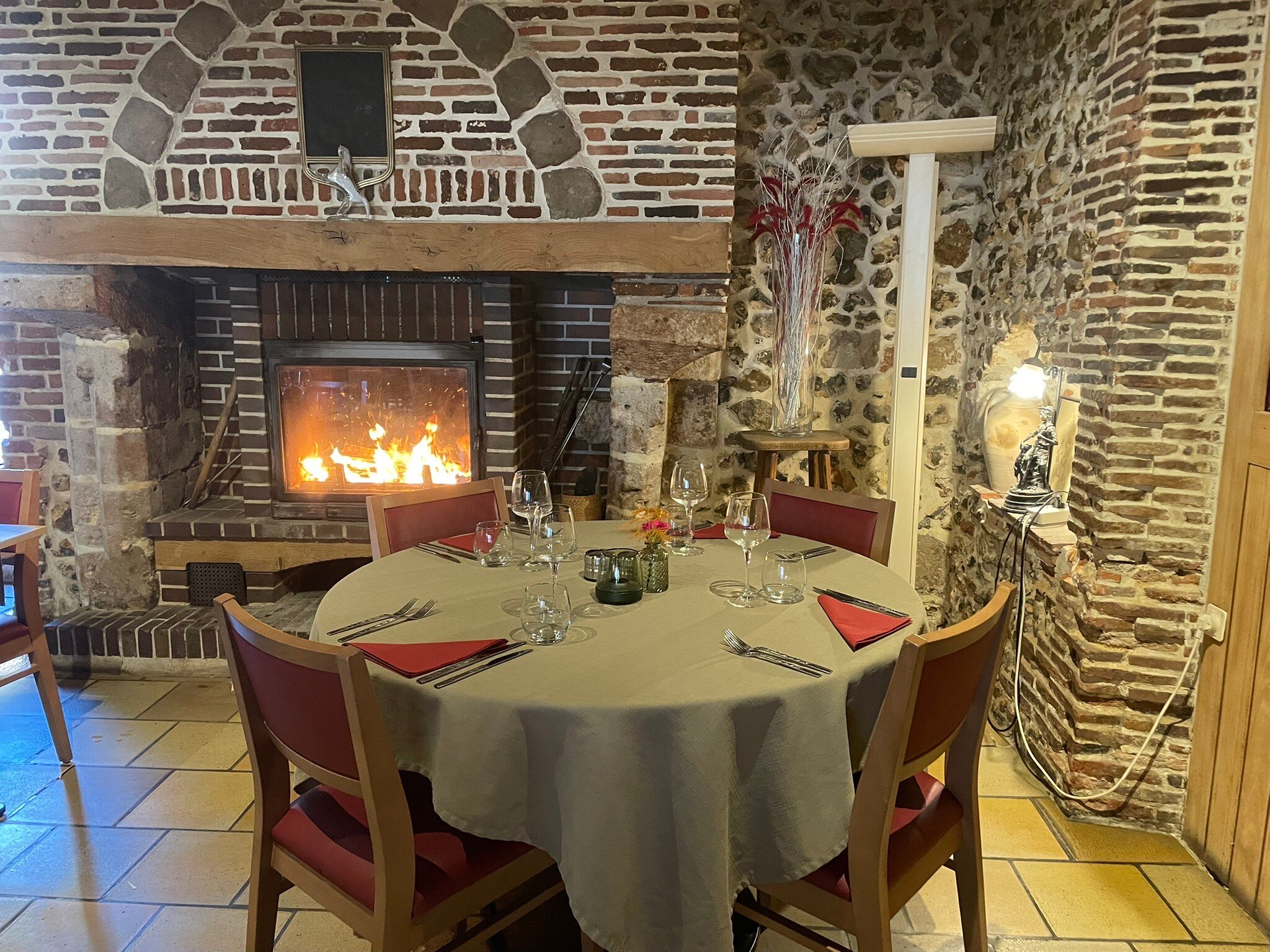 白马餐厅酒店-官方