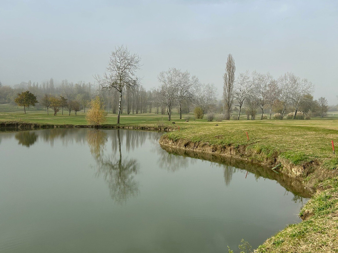 Golf Club Le Fonti-圣彼得罗泰尔梅堡必去景点