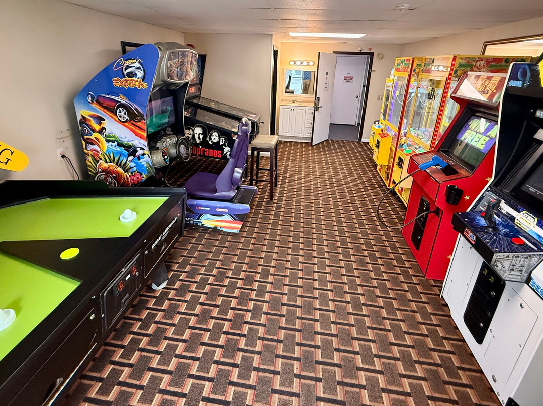 Colonial Inn Ellsworth主图