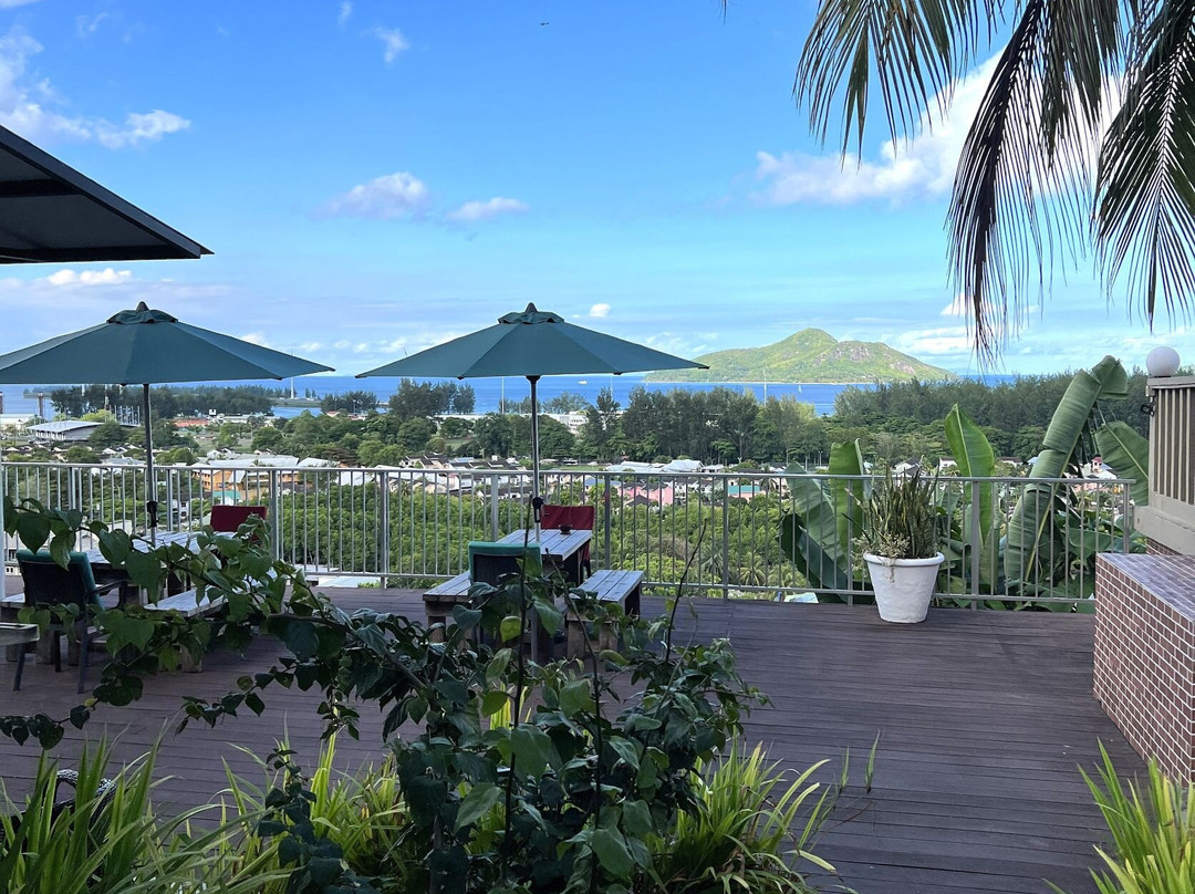 The Ridge Residence主图